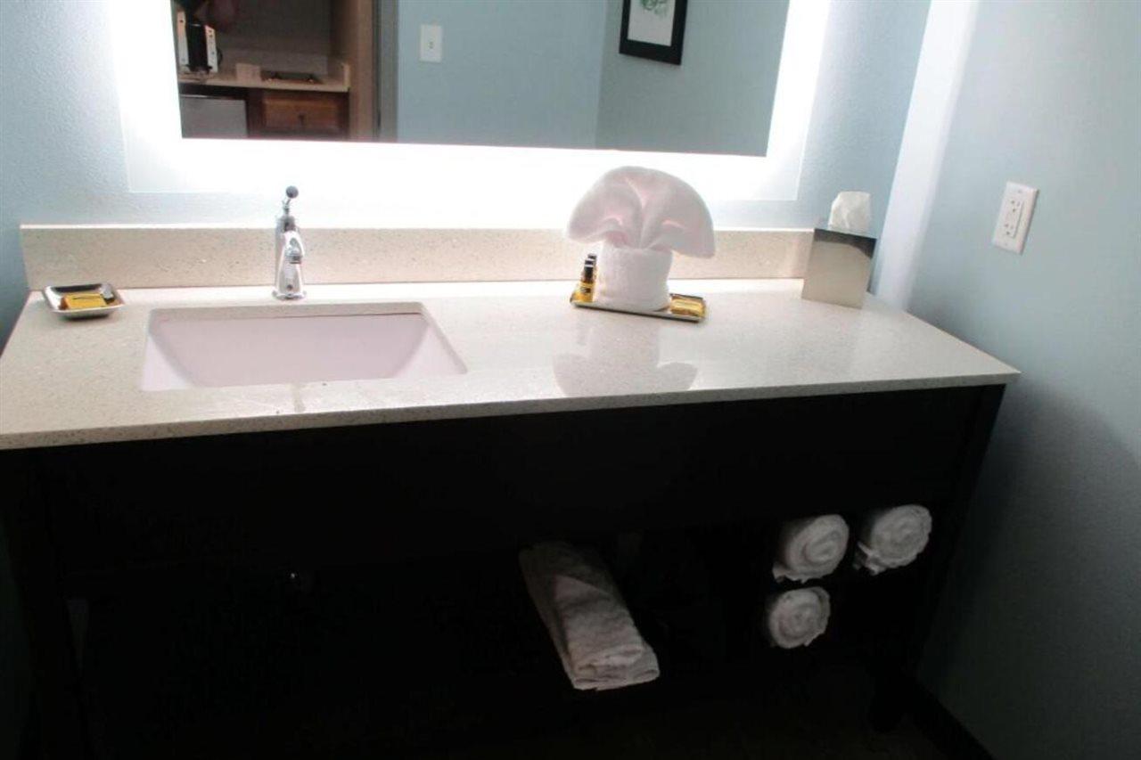 Best Western Plus Executive Residency Марион Экстерьер фото